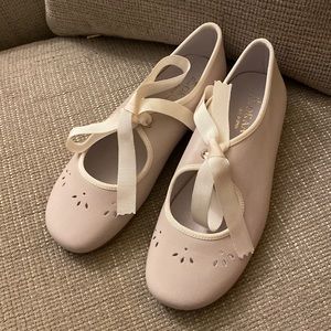 Brand new open box Girls leather mary jane style dress shoes in light beige